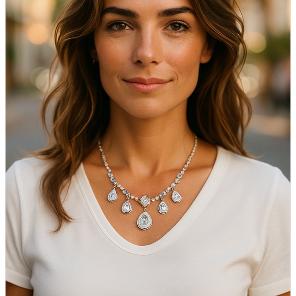 CAROLEE GLASS TEARDROP SILVER TONE NECKLACE – ELEGANCE FIT FOR A PRINCESS - Picture 2 of 9